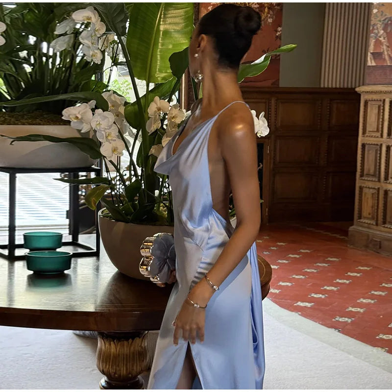 Vestido Largo de Satén con Volantes y Tirantes — Espalda Descubierta